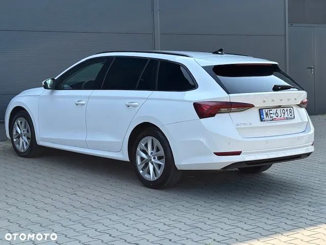 Skoda Octavia 2.0 TDI Ambition DSG - 35