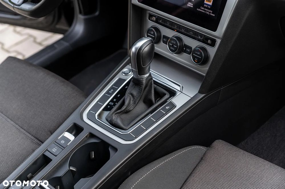 Volkswagen Passat 2.0 TDI BMT Comfortline DSG - 24