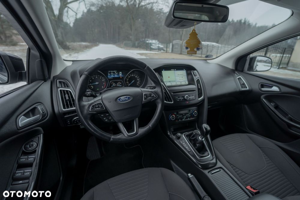 Ford Focus SW 1.0 EcoBoost Hybrid TITANIUM STYLE - 2