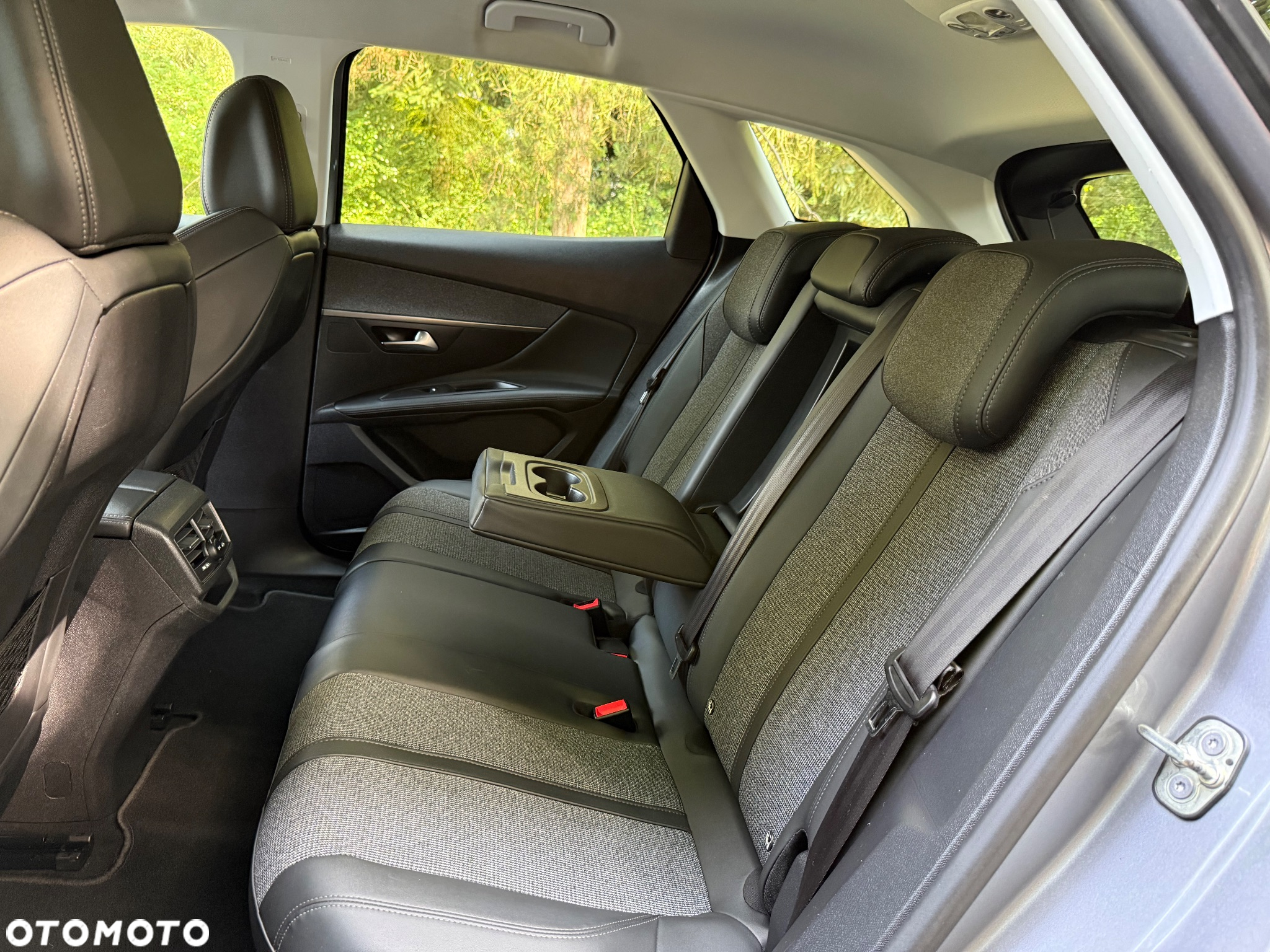 Peugeot 3008 1.5 BlueHDi Allure S&S - 30