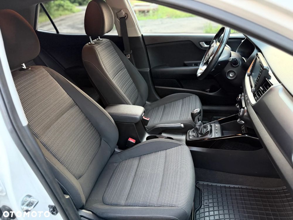 Kia Stonic 1.4 L - 22