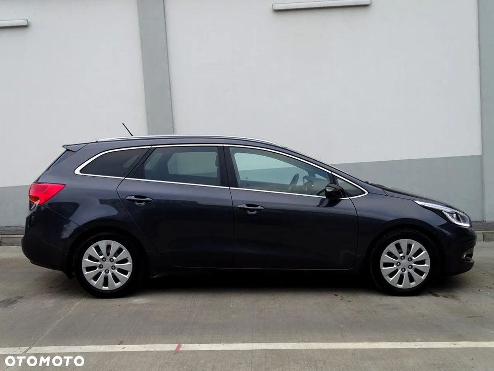 Kia Ceed - 4