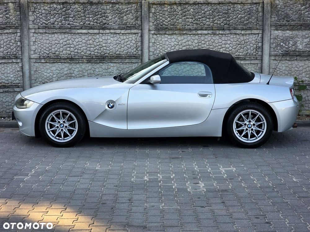 BMW Z4 2.0i - 6