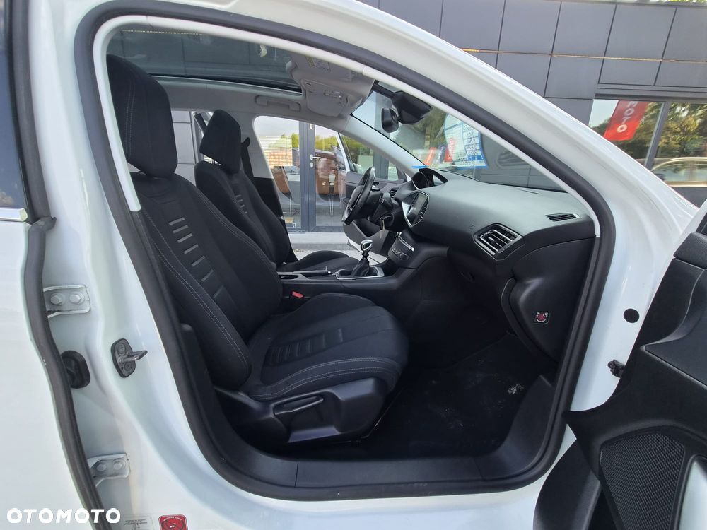 Peugeot 308 1.6 e-HDi Active S&S - 16