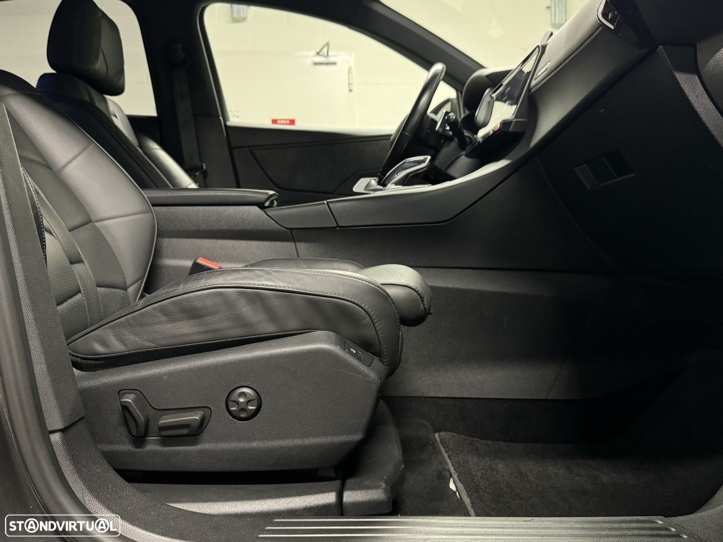 DS DS7 Crossback 2.0 BlueHDi So Chic EAT8 - 42