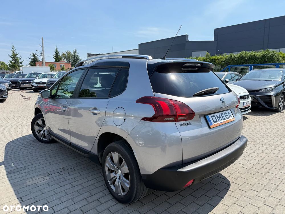 Peugeot 2008 1.2 Pure Tech Style - 6