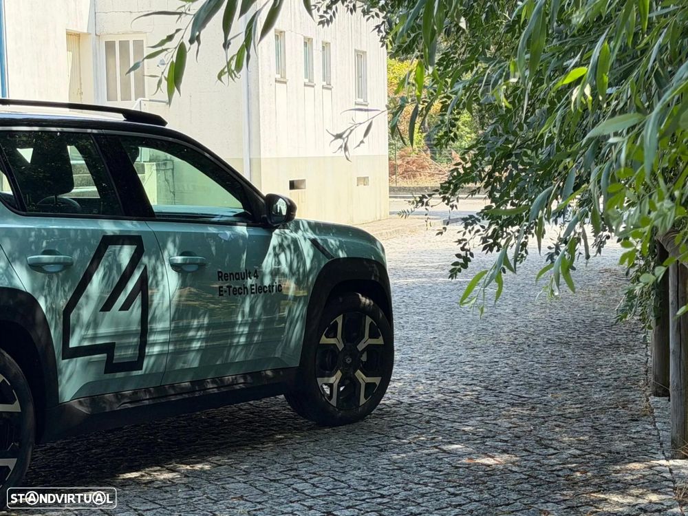 Renault 4 E-Tech 52 kWh Techno Autonomia Conforto - 12