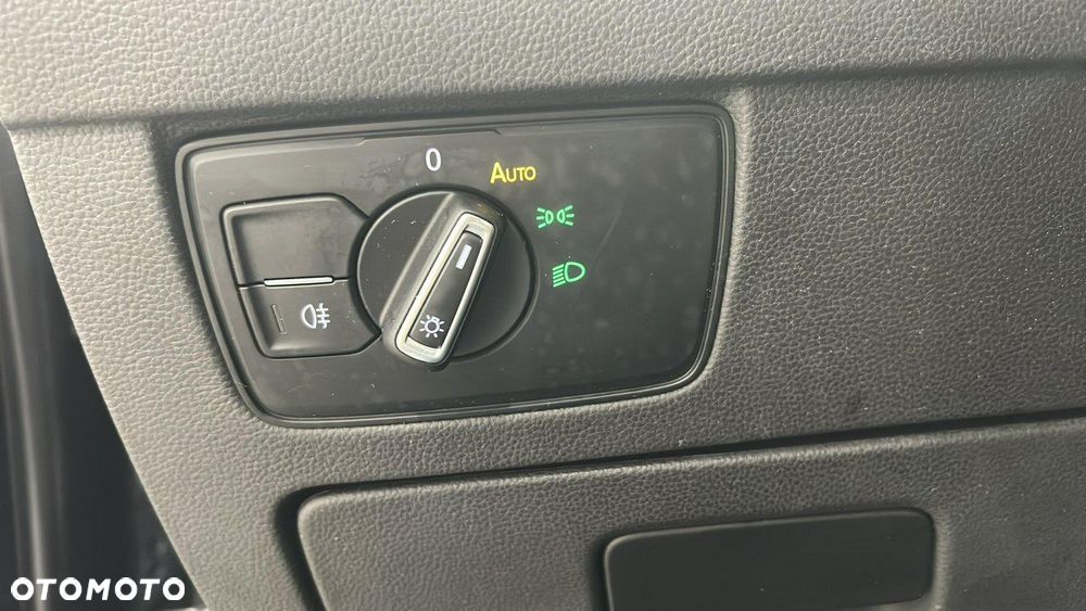 Volkswagen Passat - 26