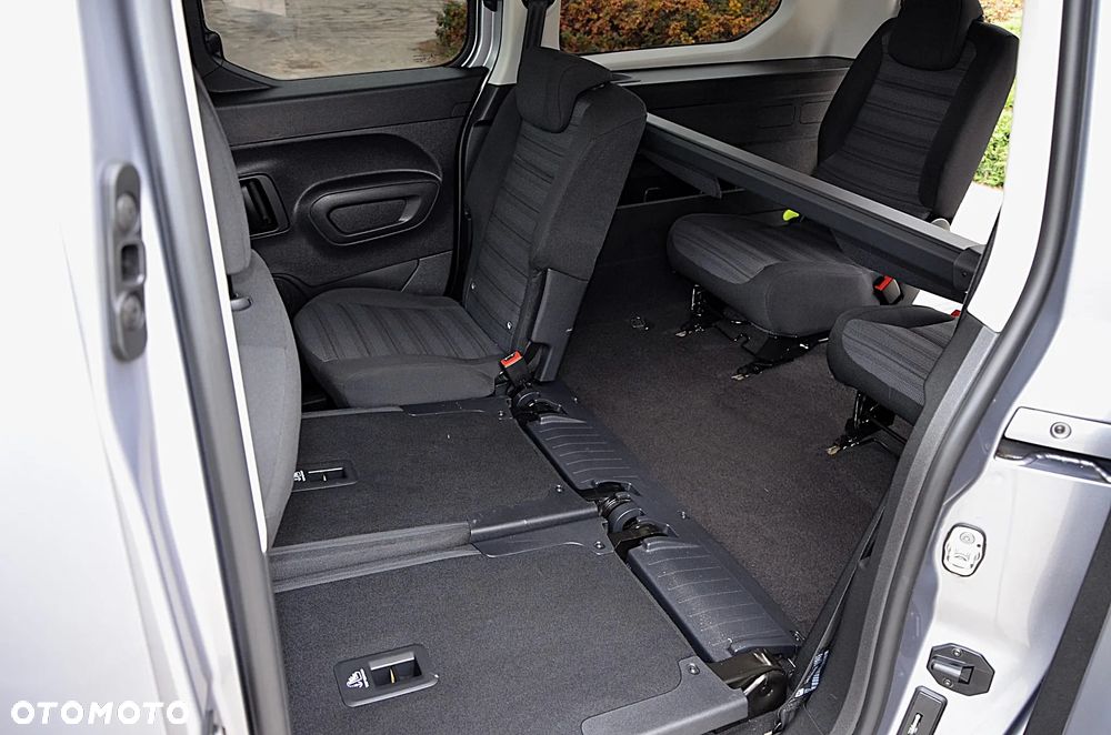 Opel Combo Life XL 1.2 Turbo Elegance Plus S&S - 24