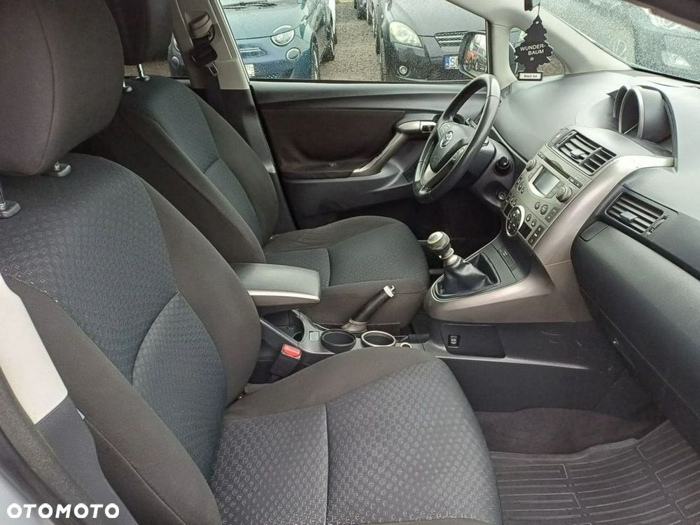 Toyota Verso 2.0 D-4D 2010 7os - 11