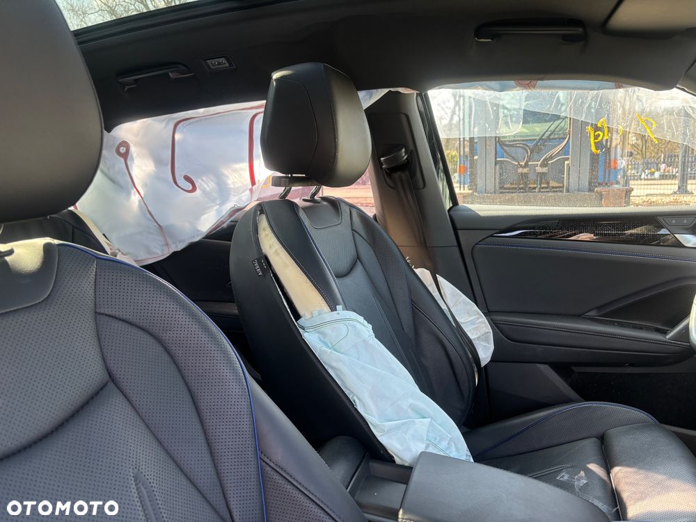 Volkswagen Tiguan - 10