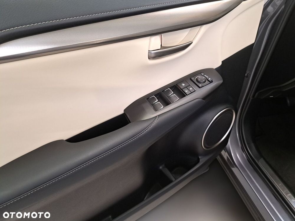 Lexus NX 300 F Impression AWD - 19
