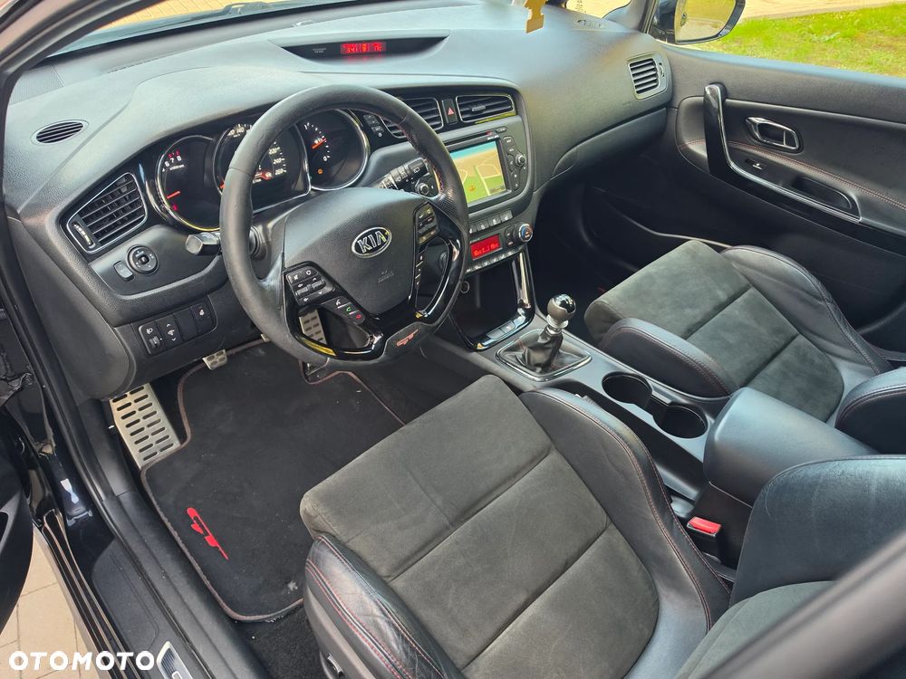 Kia Ceed - 14