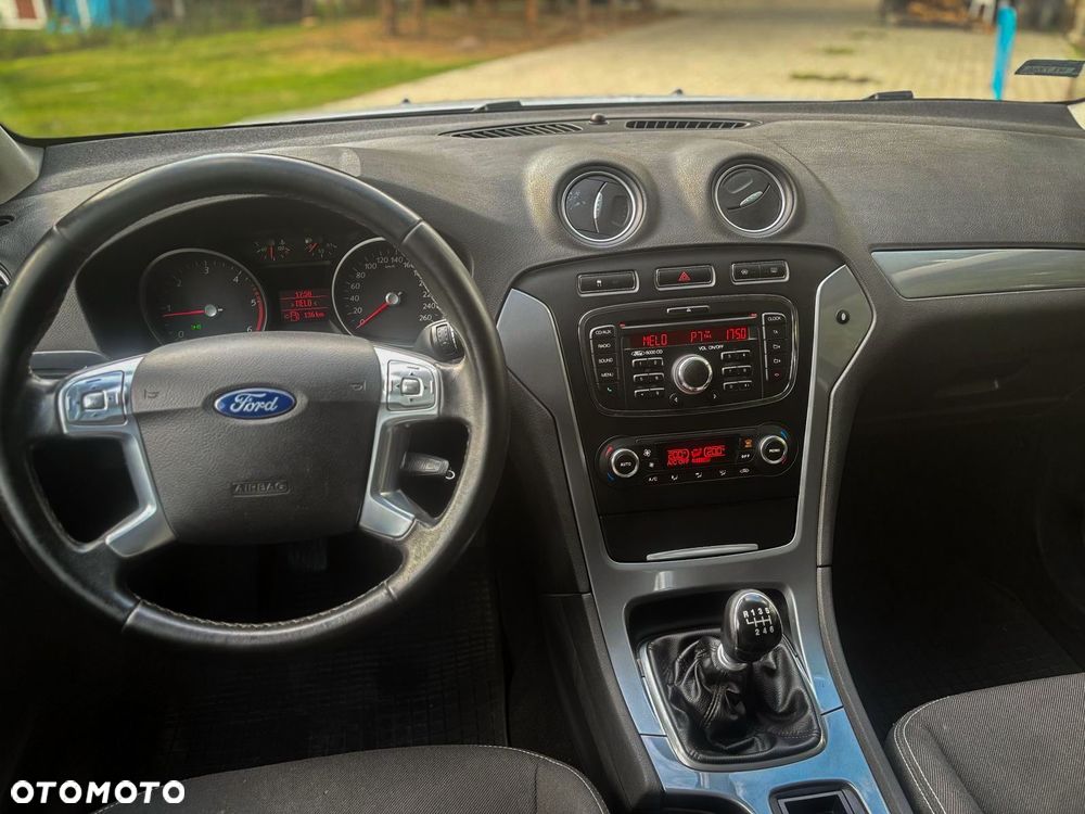Ford Mondeo - 10