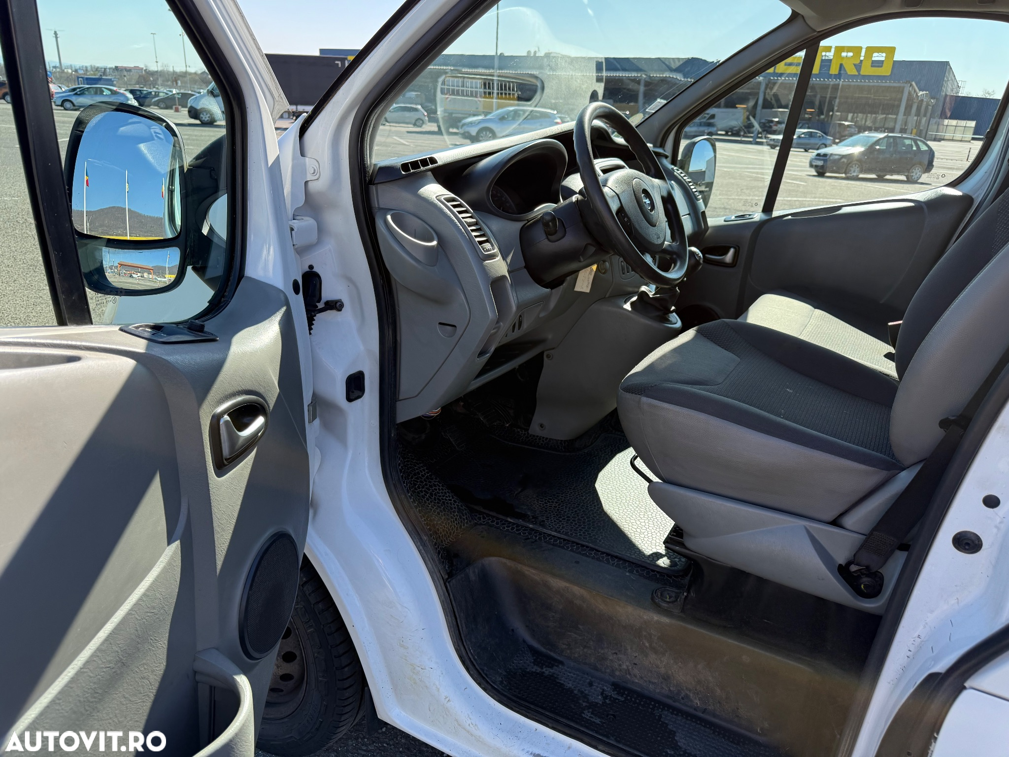 Opel Vivaro - 16