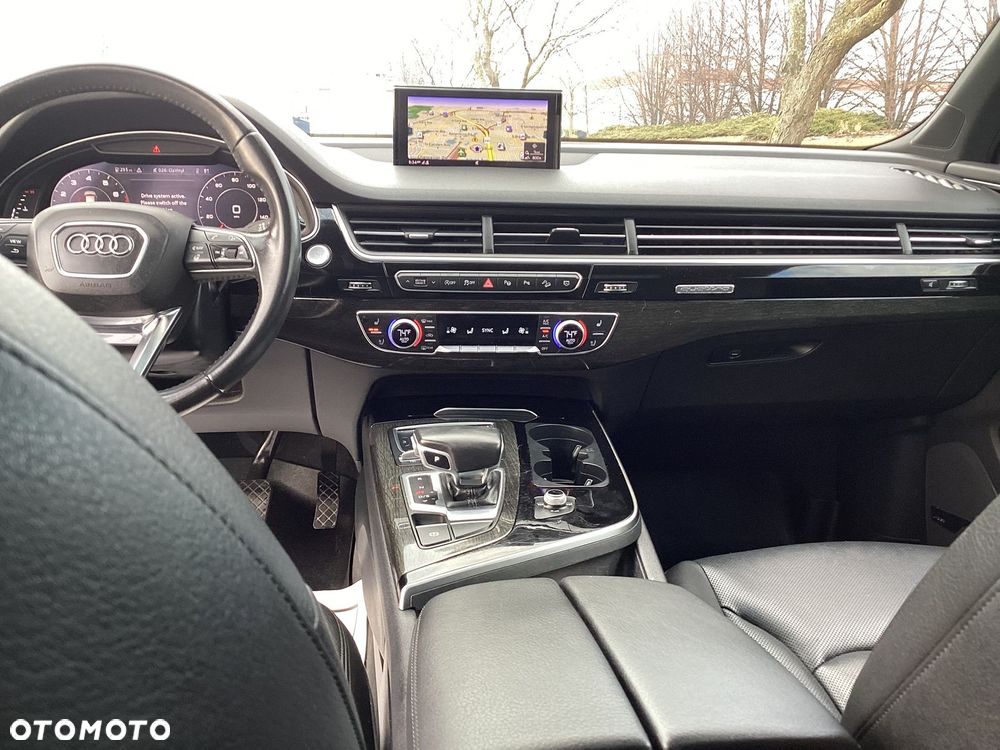 Audi Q7 - 18