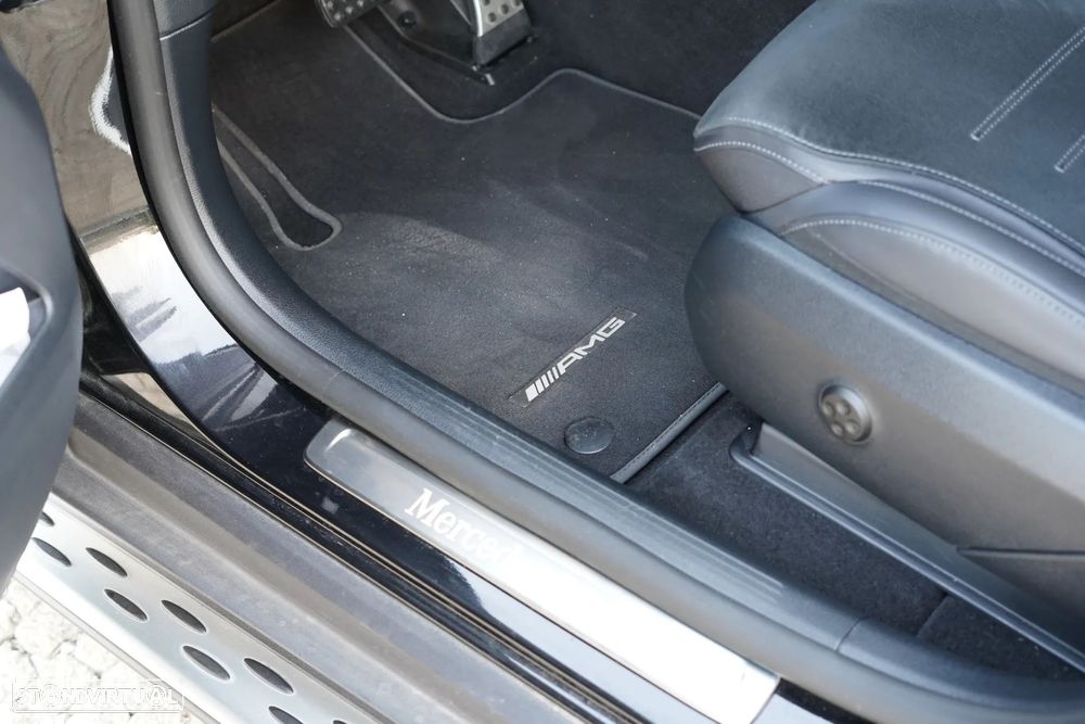Mercedes-Benz GLC 300 de Coupe 4Matic - 13