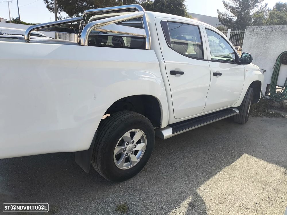 Mitsubishi L200 2.3 DI-D CD Invite Strakar Look 2WD - 4