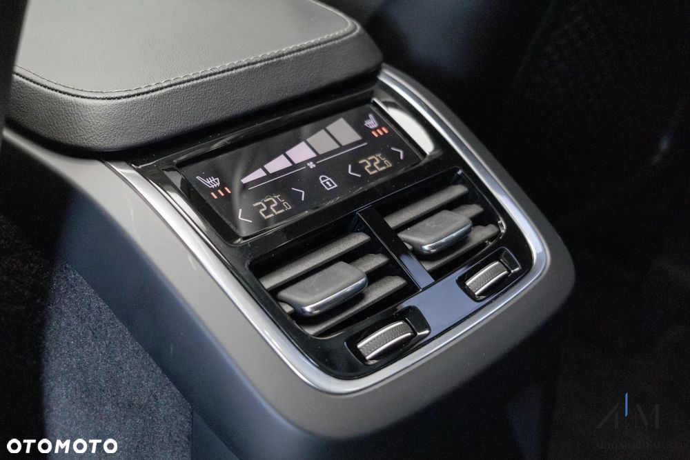Volvo XC 90 T8 AWD Recharge Ultimate Dark - 32