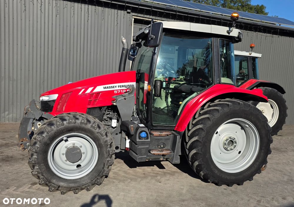 Massey Ferguson 5712 SL Dyna 4 - 19