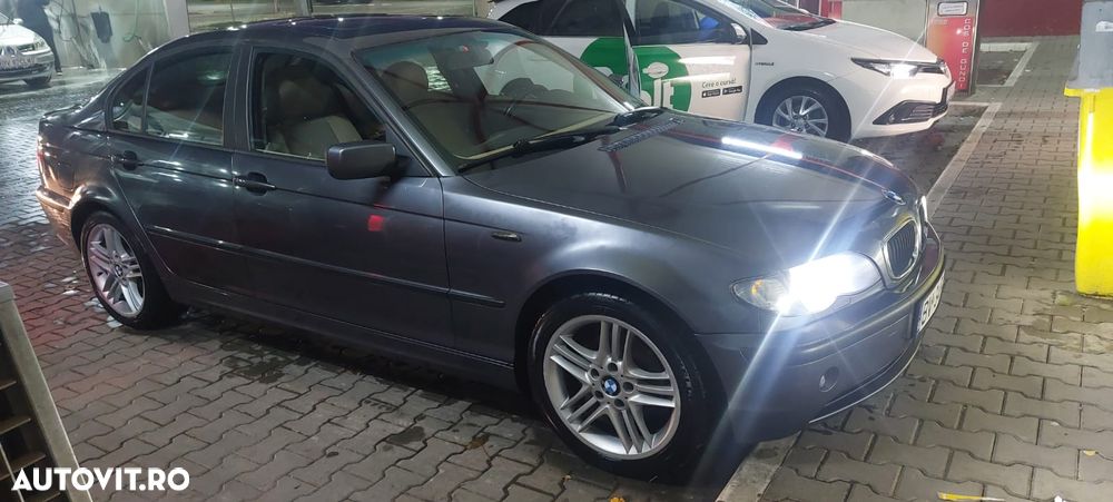BMW Seria 3 318i - 1