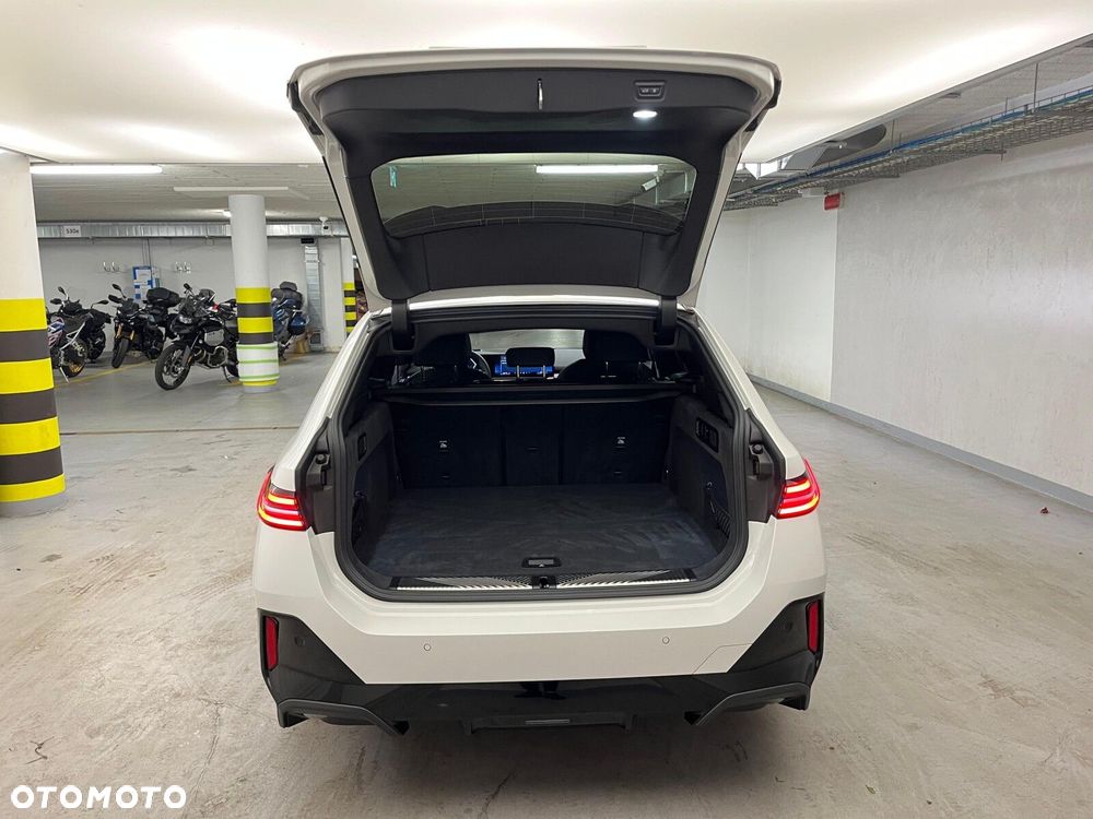 BMW Seria 5 520i mHEV M Sport - 33