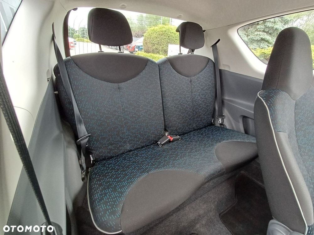 Peugeot 107 1.0 Happy - 25