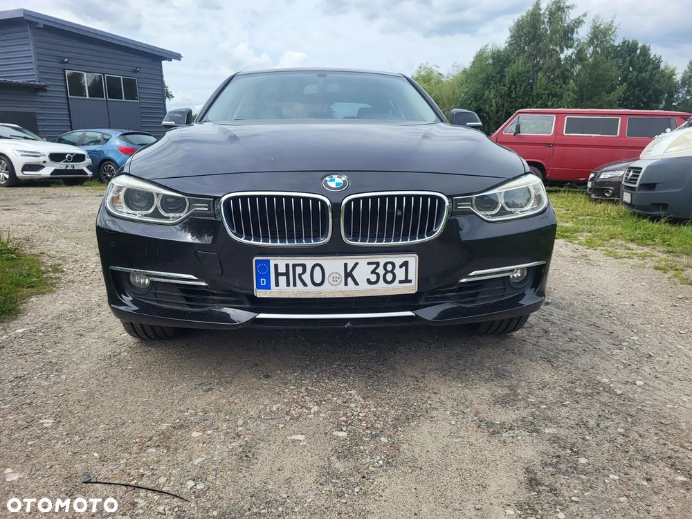 BMW Seria 3 320i Sport Line - 2