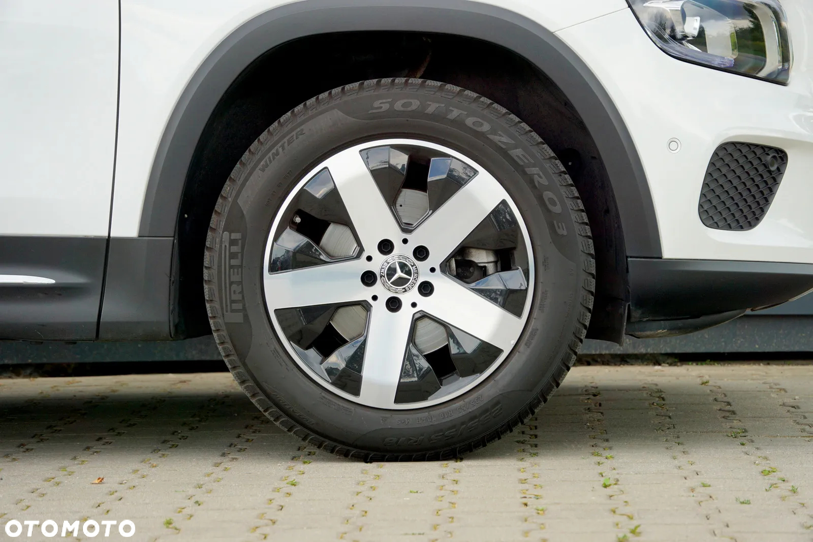 Mercedes-Benz GLB 200 7G-DCT Progressive - 16