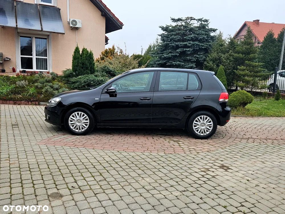 Volkswagen Golf 1.6 TDI DPF BlueMotion Technology MATCH - 11