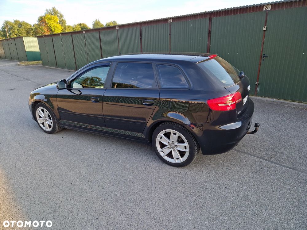 Audi A3 Sportback - 2