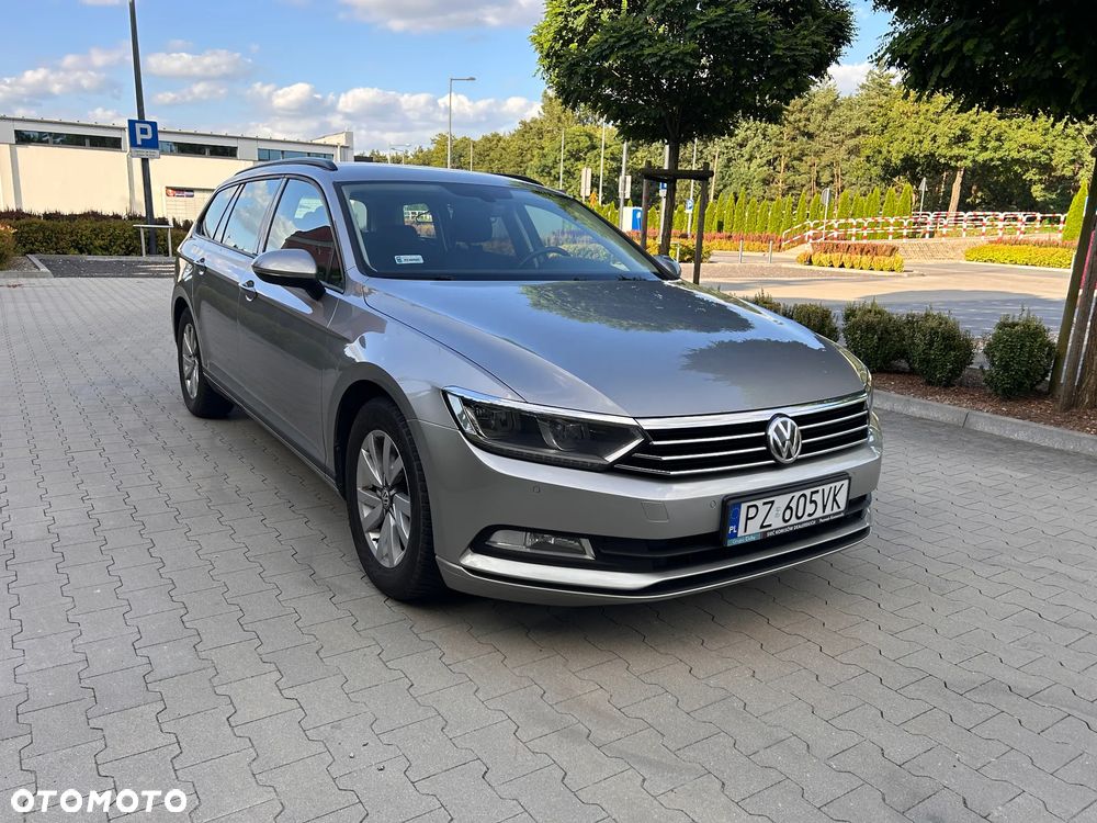 Volkswagen Passat - 4