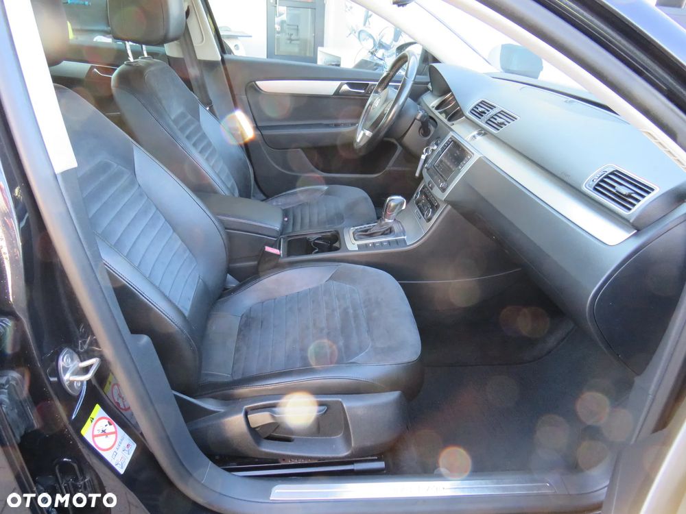Volkswagen Passat 2.0 TDI Highline DSG - 33