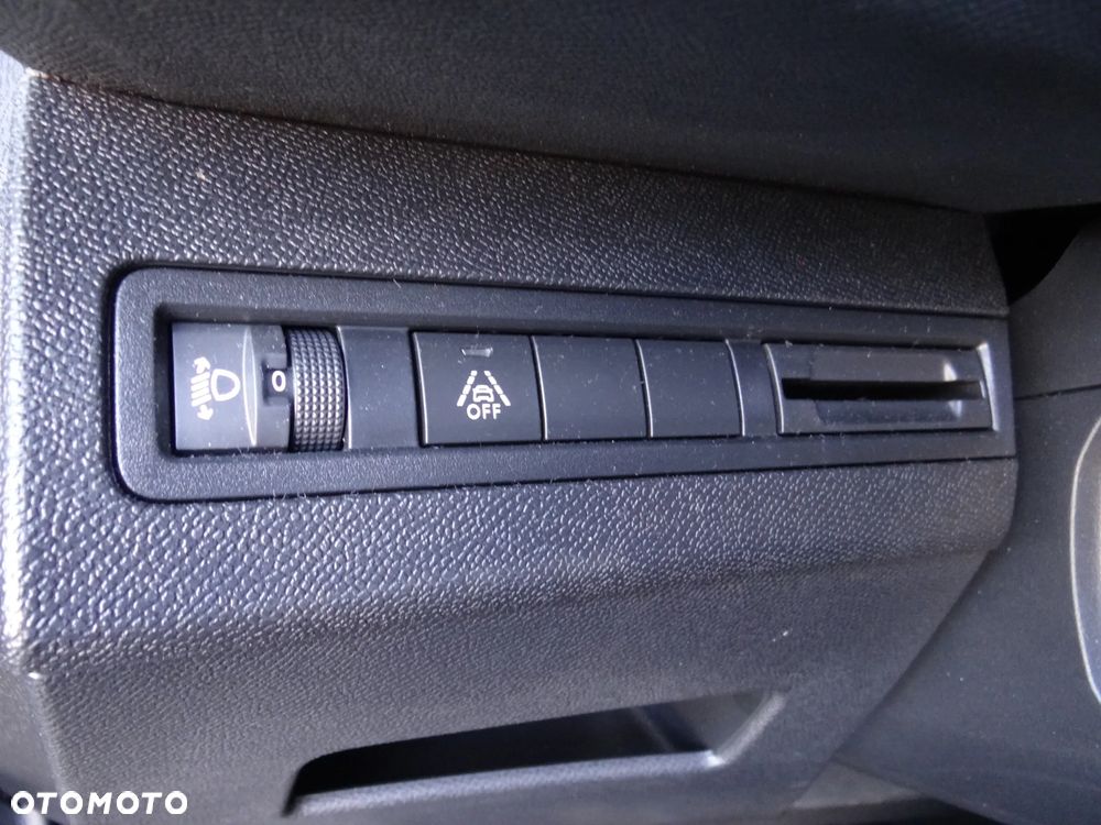 Peugeot 3008 1.2 PureTech Allure Pack S&S EAT8 - 12