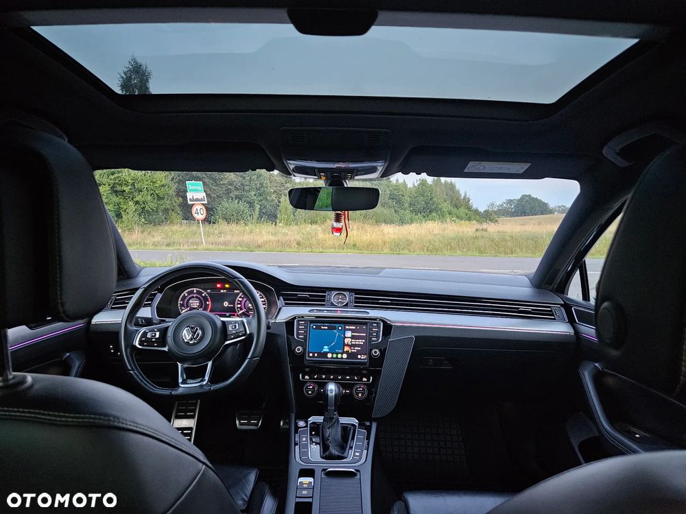 Volkswagen Passat - 16