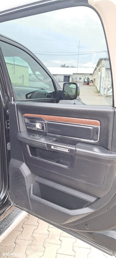 RAM 1500 Crew Cab Laramie - 8
