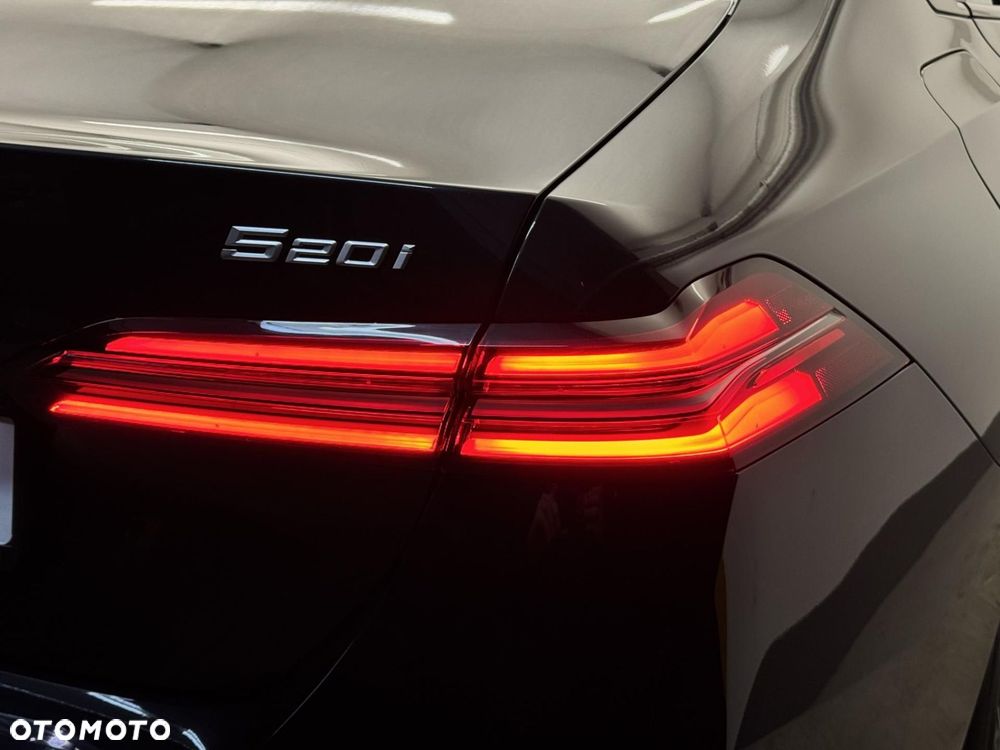 BMW Seria 5 - 12