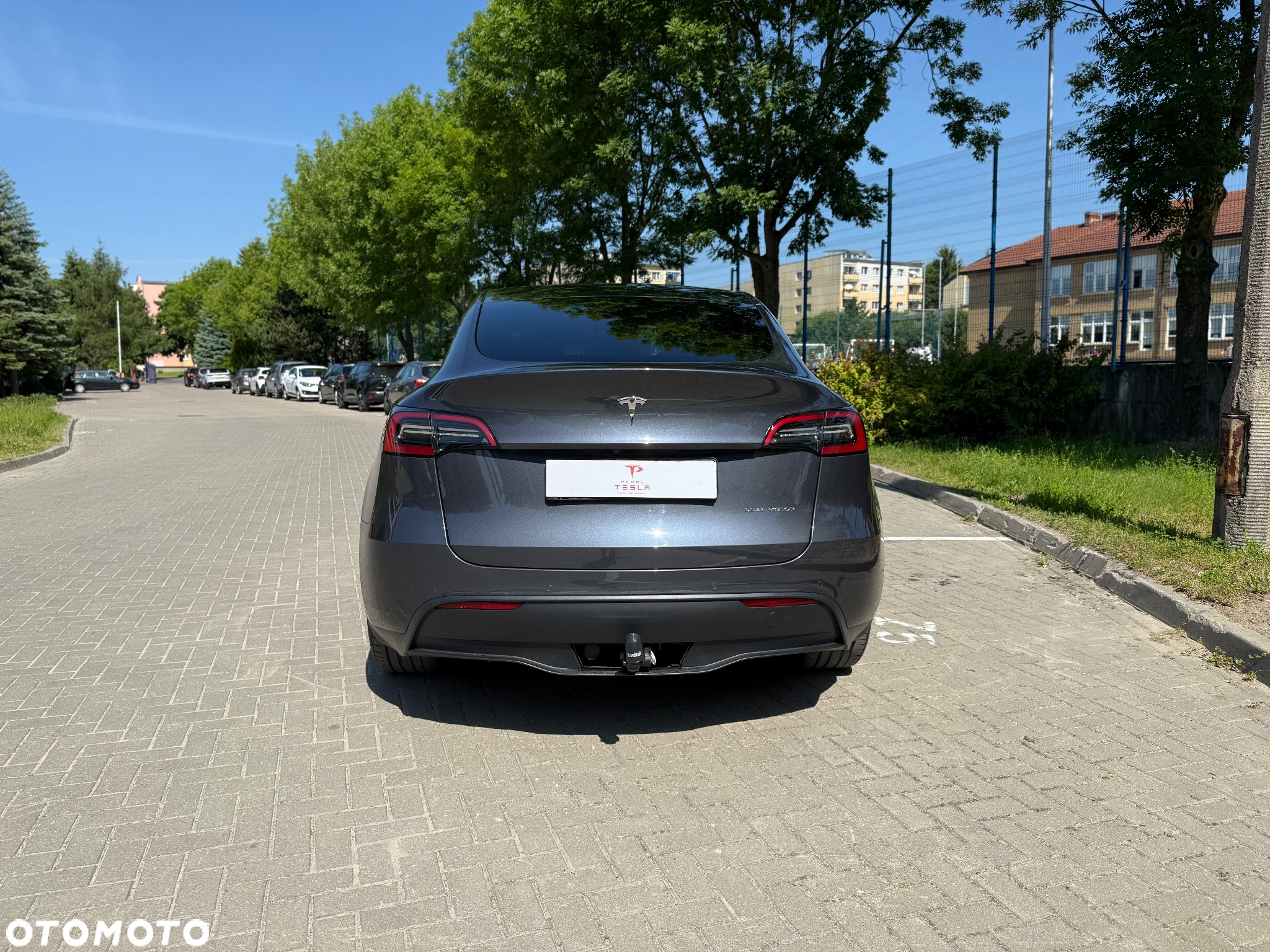 Tesla Y Long Range AWD - 5