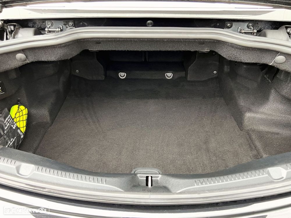 Mercedes-Benz E 220 - 60