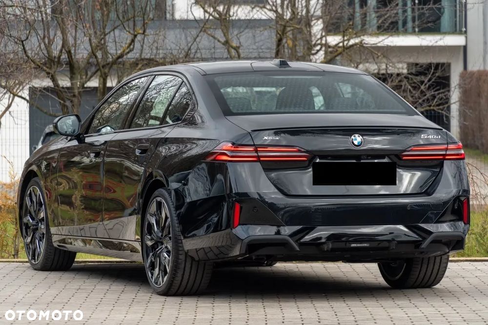 BMW Seria 5 540d xDrive mHEV M Sport - 3