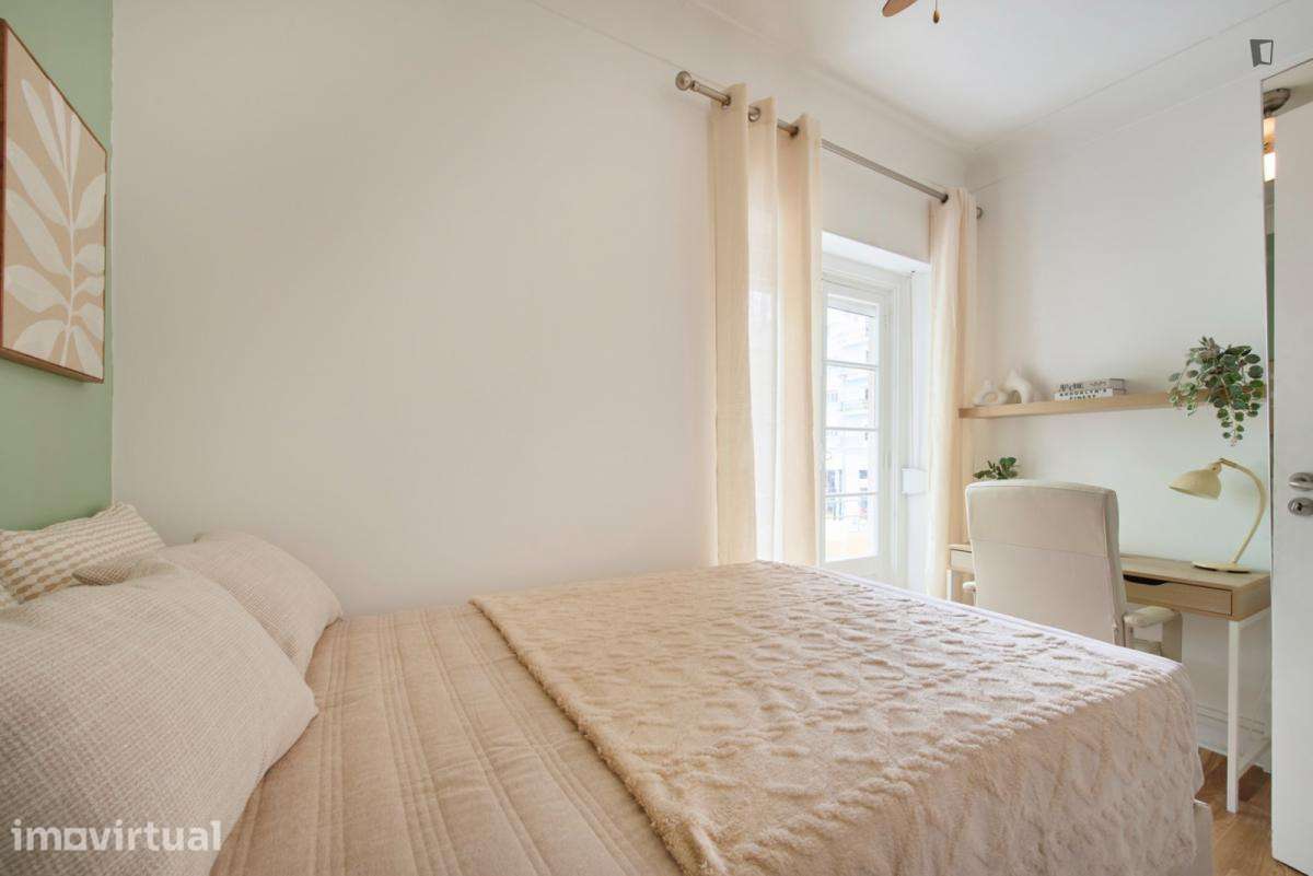 Quarto - localizado em Roma-Areeiro Lisbon - Grande imagem: 5/34