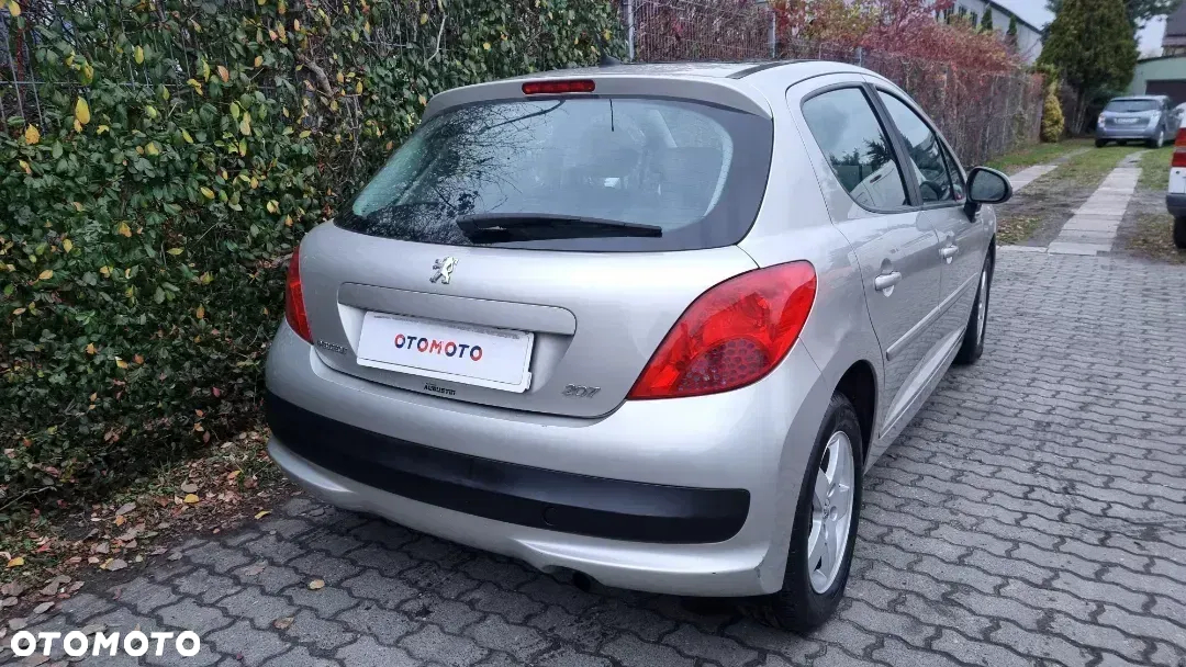 Peugeot 207 1.4 16V Trendy - 29