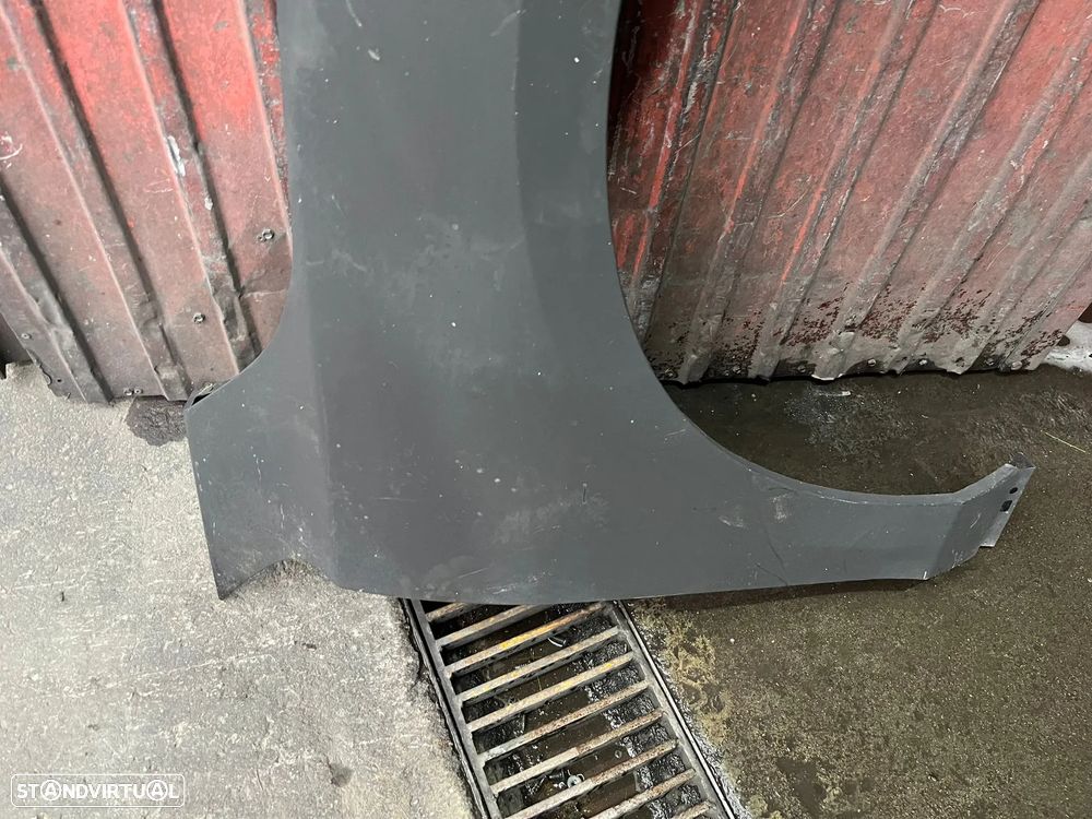 FORD FOCUS IV GUARDA LAMAS DIREITO - GL032 - 4