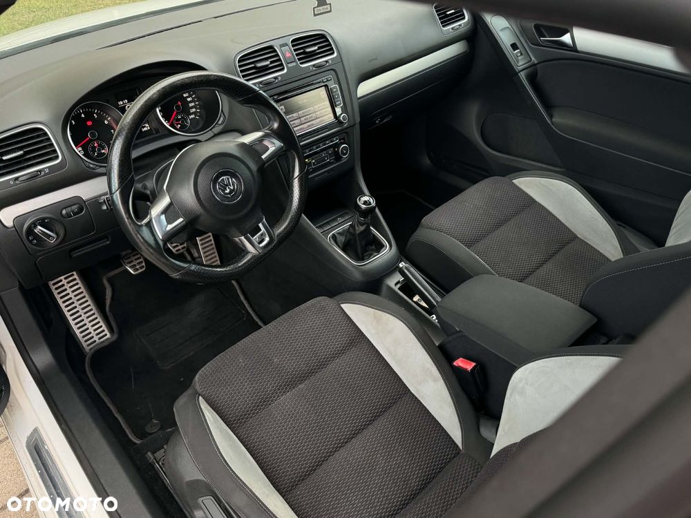 Volkswagen Golf - 16