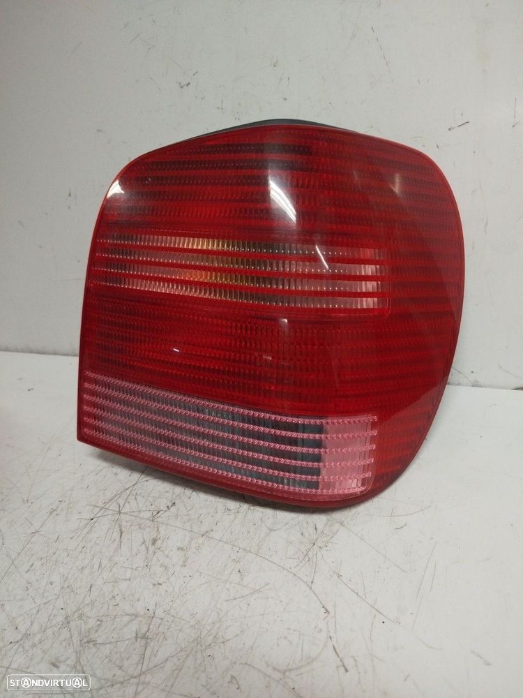 Farolim Stop Esq Volkswagen Polo (6N2) - 1