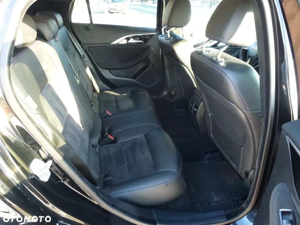 Infiniti Q30 1.5d Premium - 15