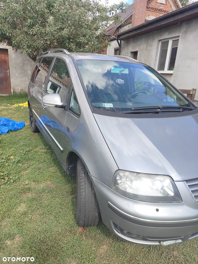 Volkswagen Sharan - 1
