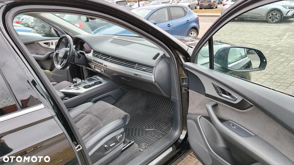 Audi Q7 - 11