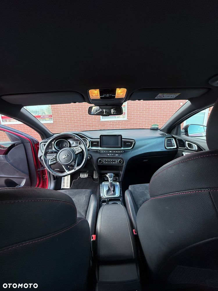 Kia ProCeed - 13