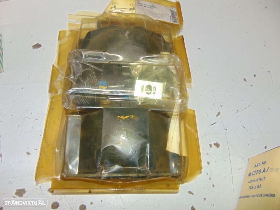 Antigos e clássicos jipes faróis de nevoeiro - 8